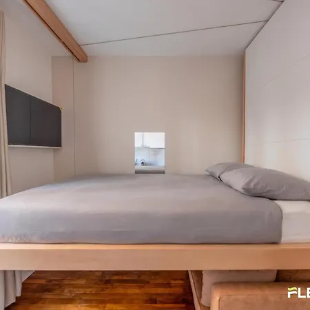 Apartmán Cozy Near Buttes-chaumont 20e *